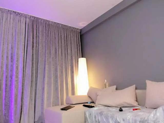 lexy-sinner — i i like open minded people , i like naughty ideas and kinky thoughts ,loud orgasms and messy cums*wink