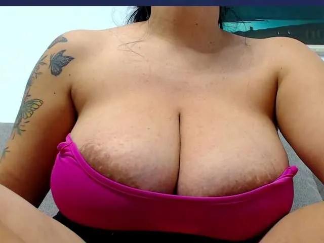 Freechat lexysweet19 on BongaCams