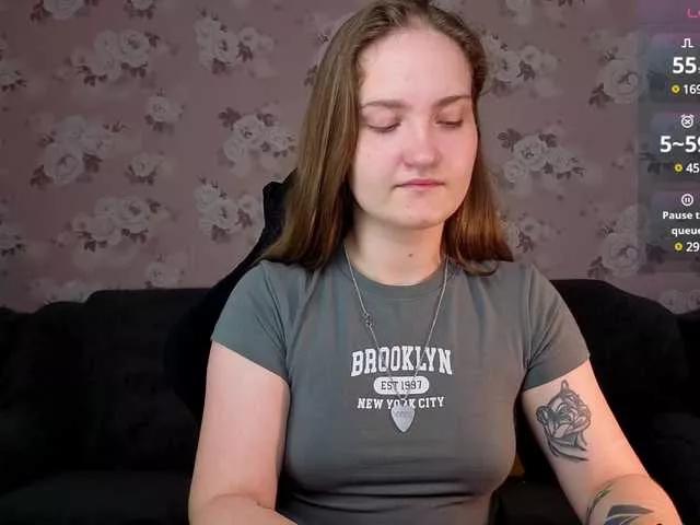 Offline linadevine on BongaCams