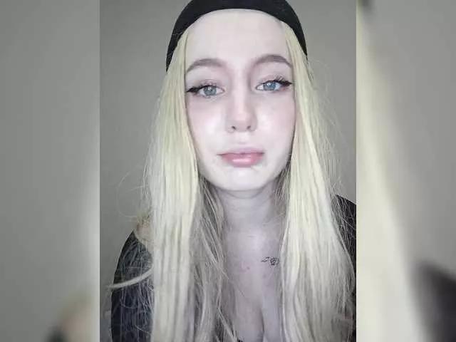 LolaMin on BongaCams 