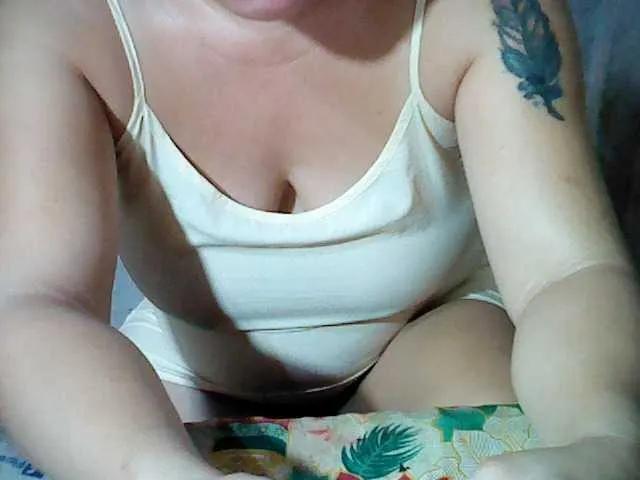Offline lovelylovelybabexx on BongaCams
