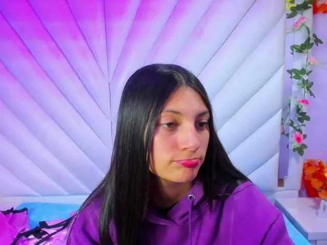 Offline LunaBennett on BongaCams