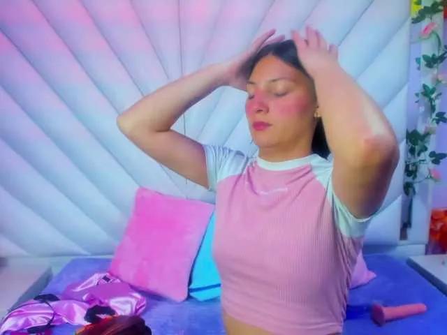 Offline LunaBennett on BongaCams