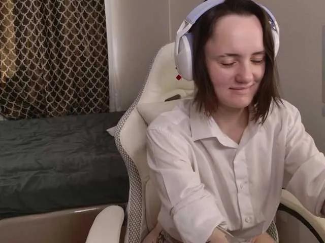 Offline LunaL0ve on BongaCams