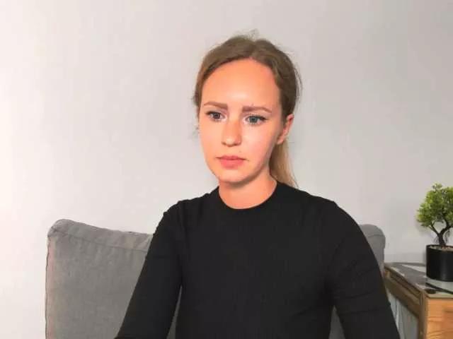 Offline LyraAngelic on BongaCams