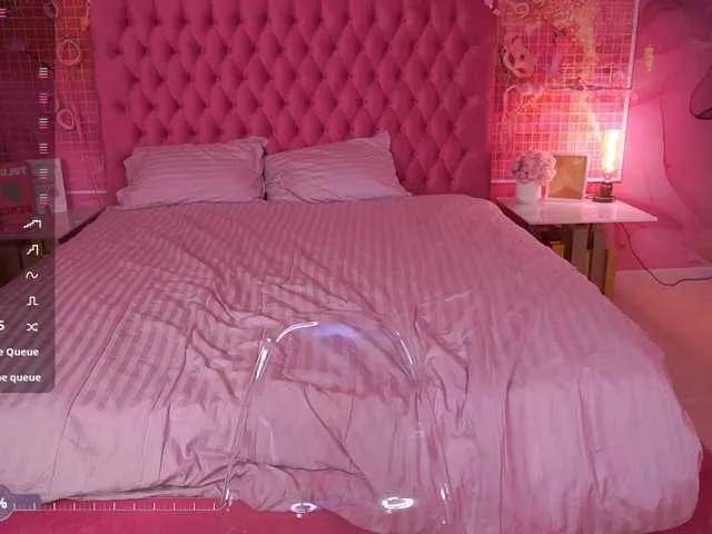 Offline MadissonSoft on BongaCams