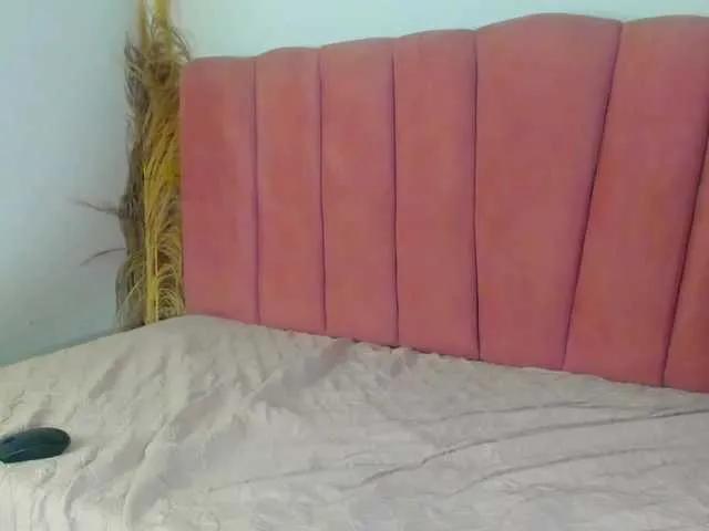 Offline magu-15 on BongaCams