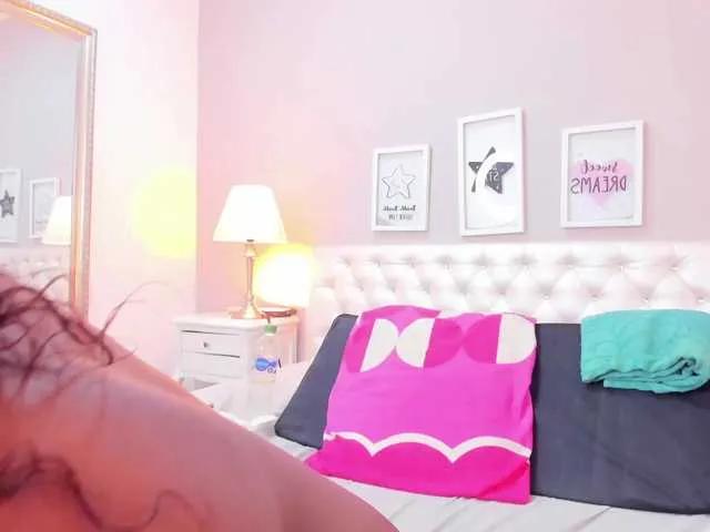 Offline megan-loviitz on BongaCams