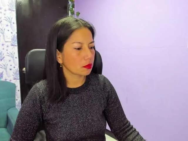 Freechat MeganCollinss on BongaCams