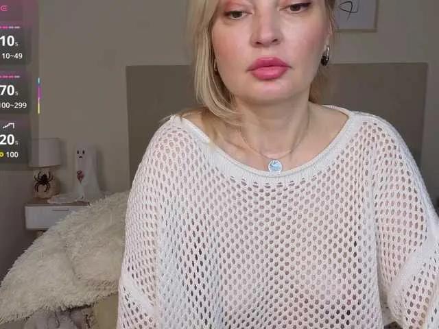 BongaCams milena-sexyy is Freechat milena-sexyy — the smell of leather and strong vibration