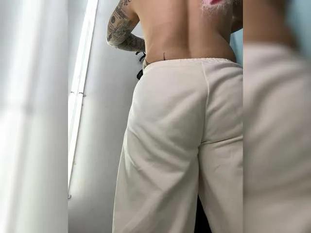 Miss-Fetish —  Perverts
  Sophisticated
 Role-playing games and Femdom
 non-greedy men with a fantasy