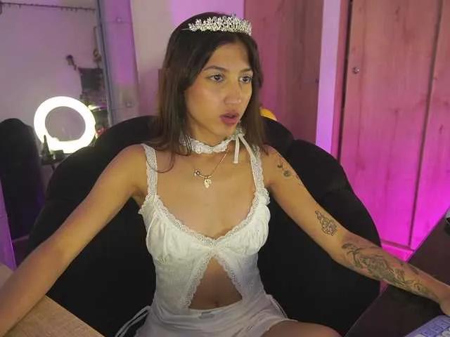 Offline MissKorrah on BongaCams