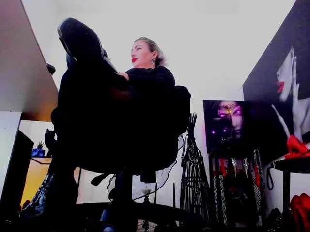 BongaCams Mistress-Marilyn is Freechat Mistress-Marilyn — I am into bdsm, fetishes,domination and more of games mistress=slaves!