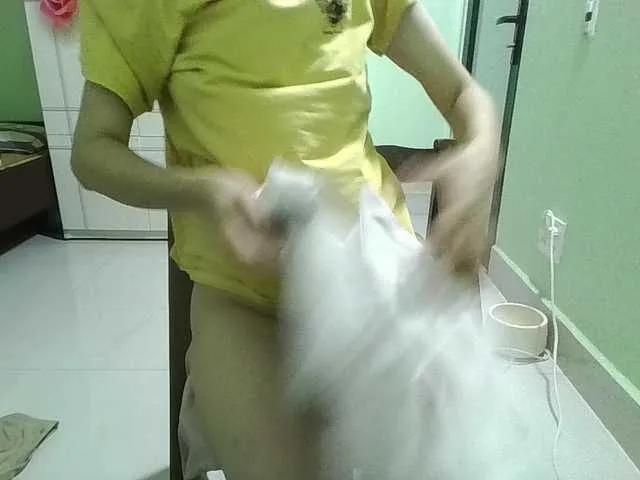 Moon18x on BongaCams 