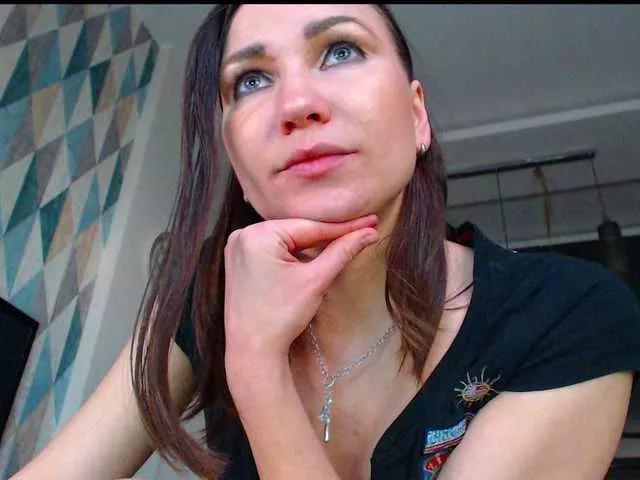 Offline NaughtyHotty on BongaCams