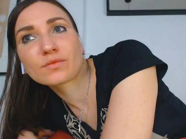 Offline NaughtyHotty on BongaCams