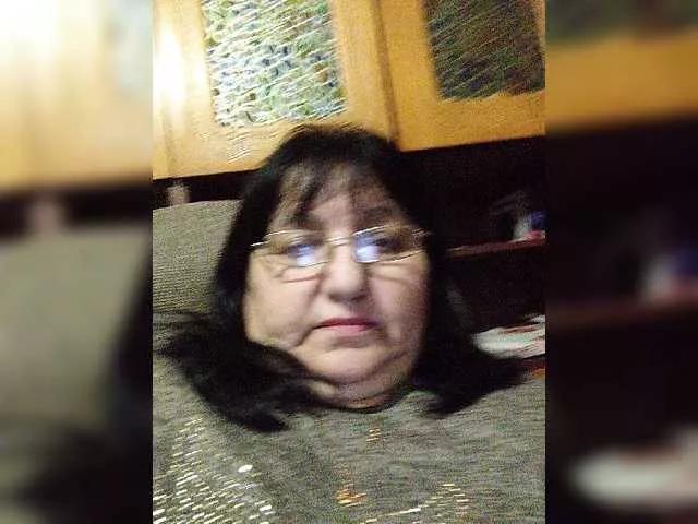 Offline Nezsbudka on BongaCams