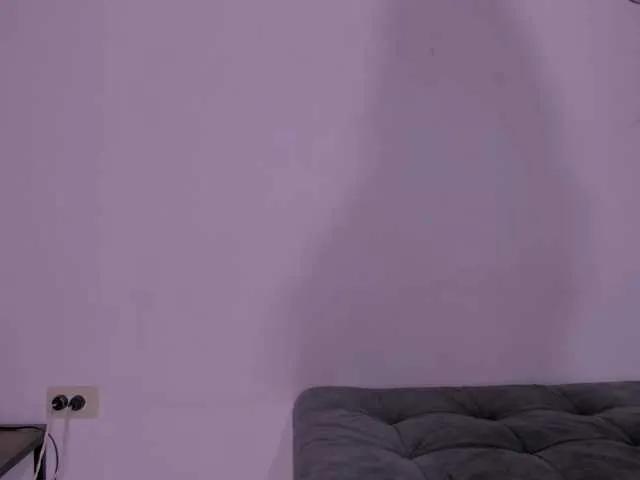 Nicole-Antonie — that they look at us with desire and morbidity and above all that you tell us what you want to do to us