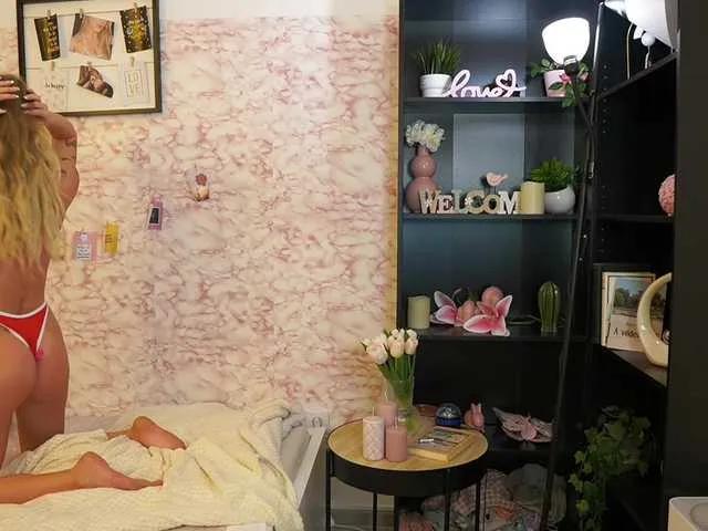 Offline NicoletteShea01 on BongaCams