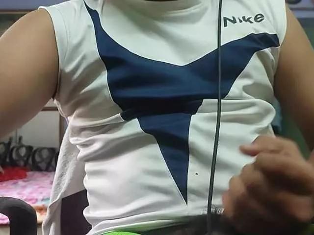 Offline Nidhilove on BongaCams