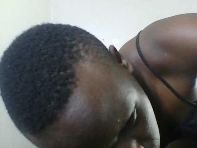 Freechat Petitegoddess on BongaCams