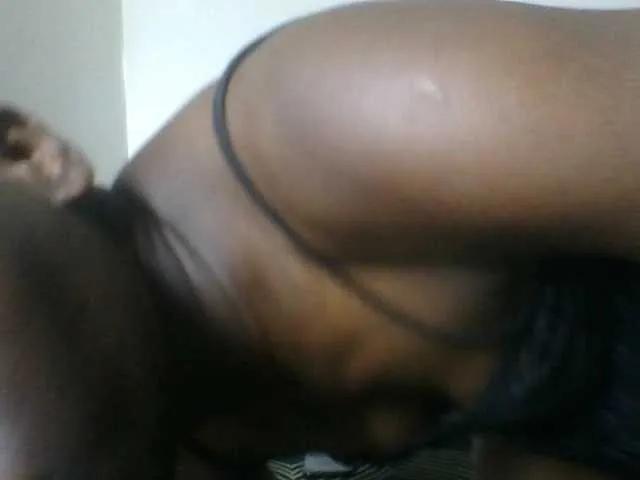 Freechat Petitegoddess on BongaCams