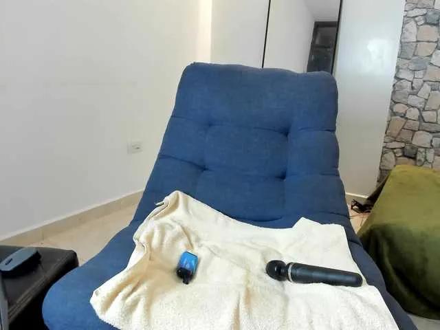 PIINK-2025 on BongaCams 