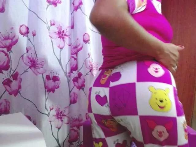 Freechat pregnantsaraxxx on BongaCams