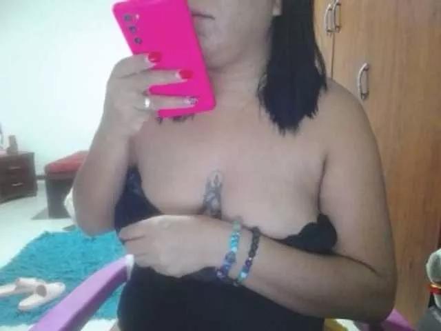 Freechat pregnantsaraxxx on BongaCams