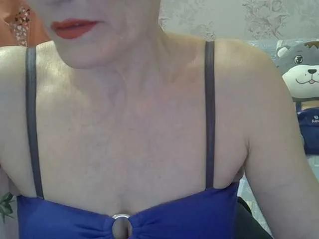 Offline Red-Rose-777 on BongaCams