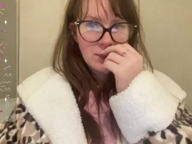 Freechat REDHEADROSIE on BongaCams