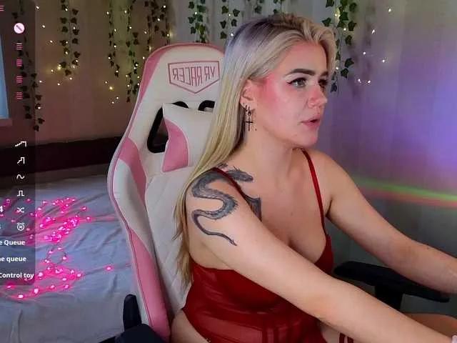 Offline RedVelveten on BongaCams