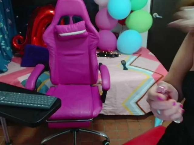 Offline rous-kinky on BongaCams