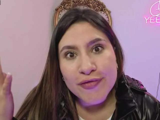 Freechat SAAYA-TAY on BongaCams