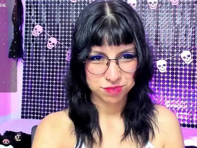 Offline Salome-sweet on BongaCams