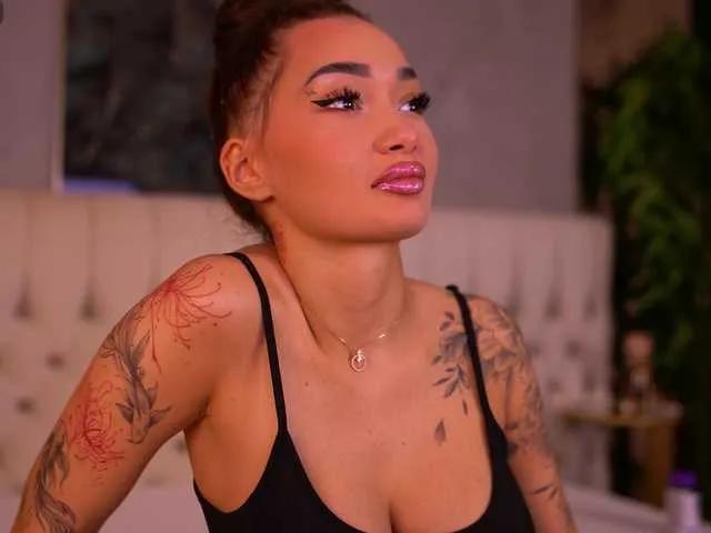 Offline SashaFerrera on BongaCams