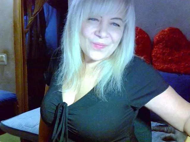 Offline Savan35na on BongaCams