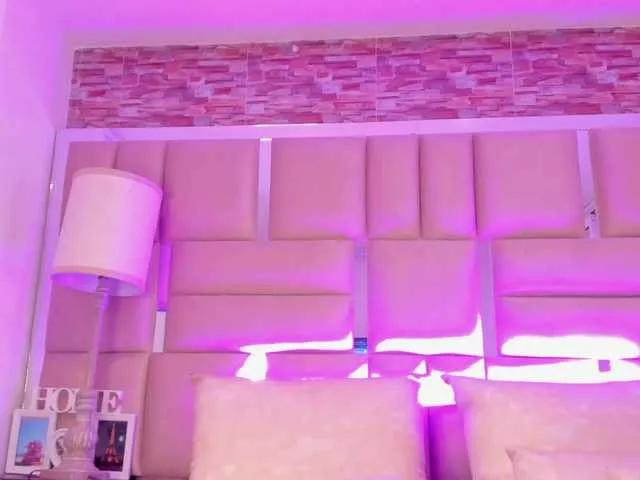 Freechat ShaniaBrown on BongaCams