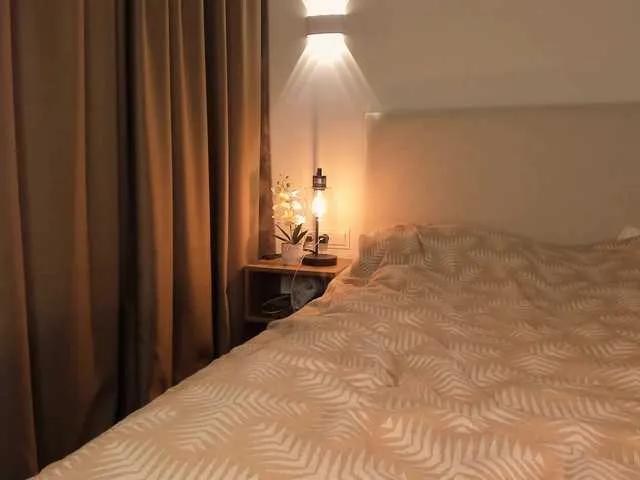 BongaCams SindyJuxx is Freechat SindyJuxx — Dance floor, baggy jeans, eye contact, latex, spotlights