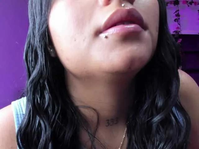 Freechat sweelanna on BongaCams