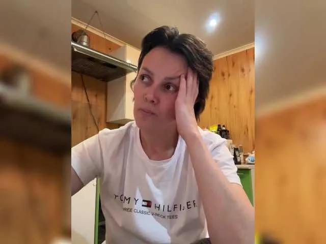 Offline vik77777A on BongaCams