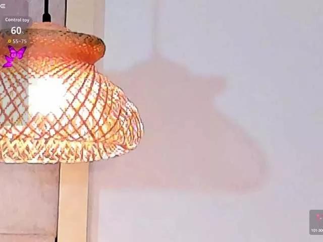 Offline violethilton on BongaCams