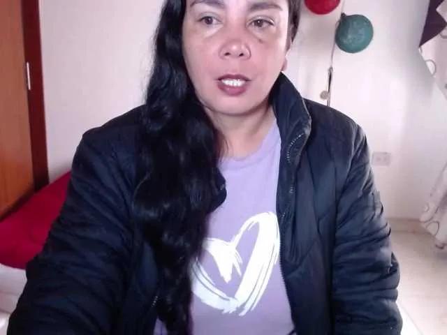 vivian-milf-paint on BongaCams 