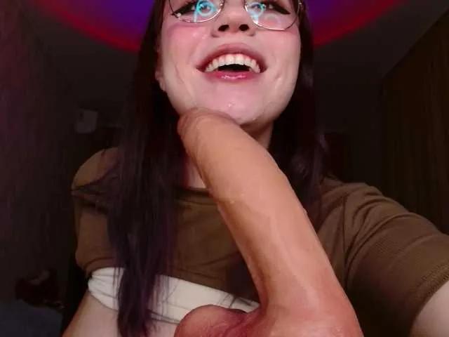 Offline WendyCherryy on BongaCams