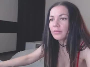 amelinamersi — Hi, hi....wanna see me in a bra... #dance #new #natural #feet #Shy - Goal: Target  [253 tokens left]