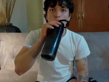 Freechat axelraven on Chaturbate