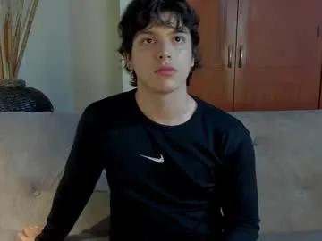 Freechat axelraven on Chaturbate