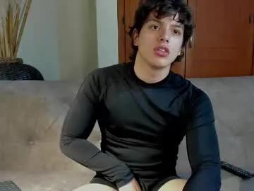 Freechat axelraven on Chaturbate