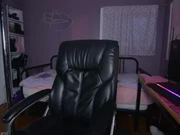 Freechat aynmarie on Chaturbate