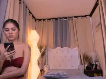 Freechat bellecollins on Chaturbate